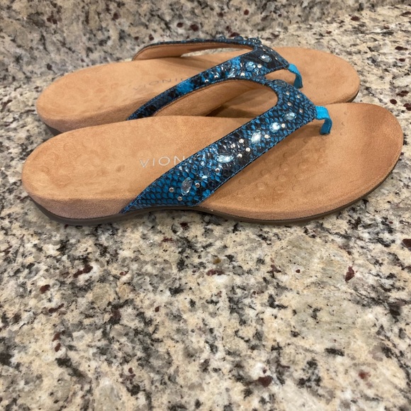 Vionic Sandals - Picture 3 of 7